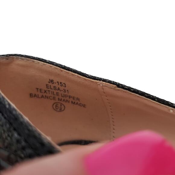 De Blossom | Elsa Sparkly Multi-Texture Beaded Pointed Toe Stiletto Pump Heels - Picture 10 of 10